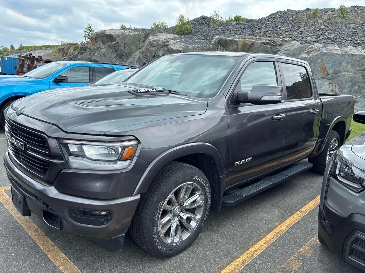 Dodge RAM 1500 * Laramie * АВТОКРЕДИТ БЕЗ ПЪРВОНАЧАЛНА ВНОСКА* , снимка 2 - Автомобили и джипове - 55373857