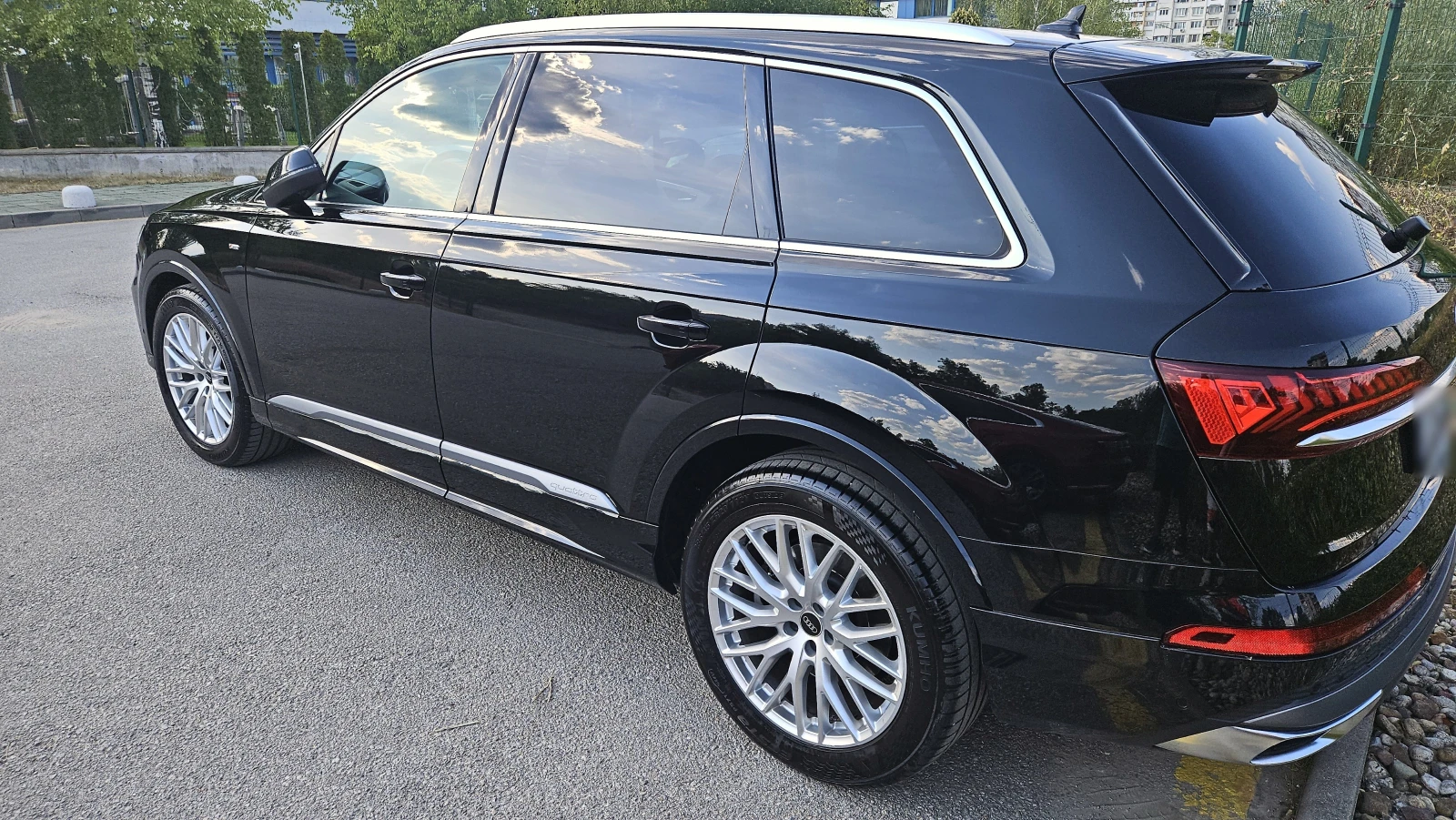 Audi Q7 Гаранционен, снимка 5 - Автомобили и джипове - 56041183