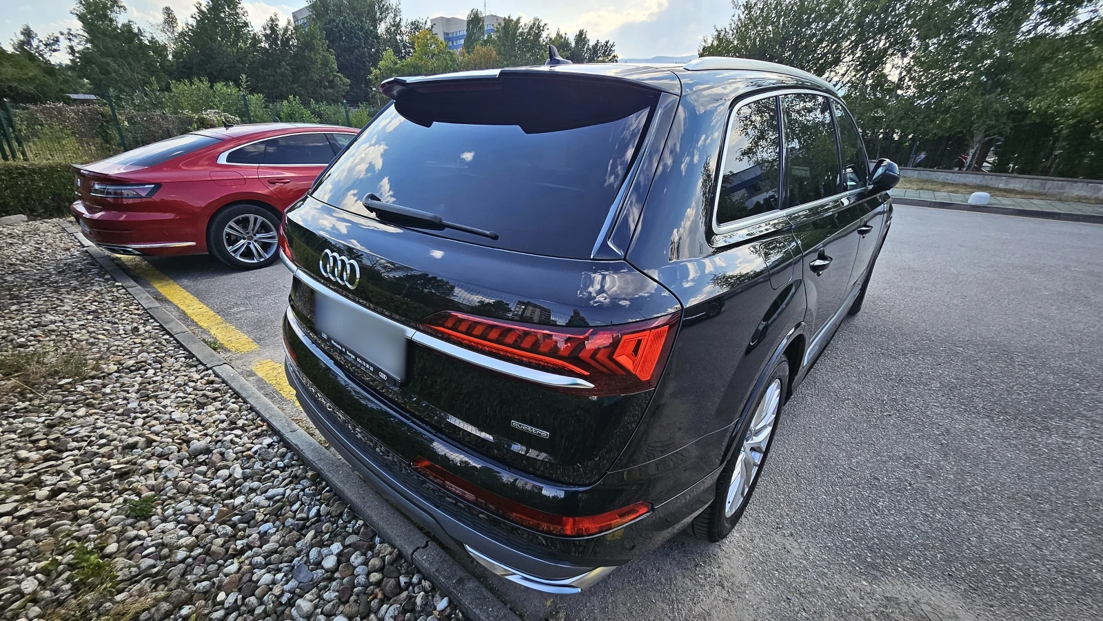 Audi Q7 Гаранционен, снимка 3 - Автомобили и джипове - 56041183