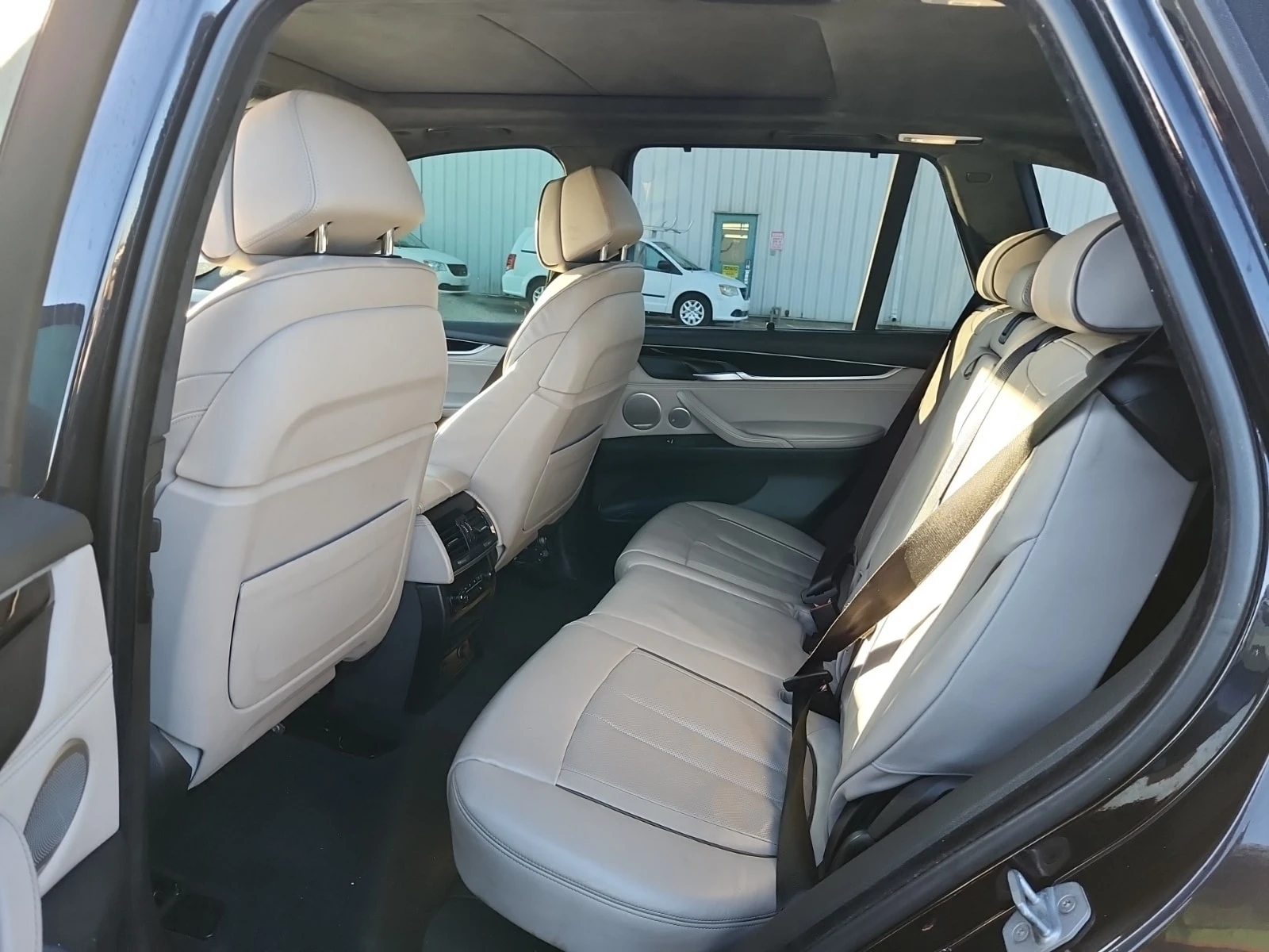 BMW X5 * Xdrive50i * АВТОКРЕДИТ БЕЗ ПЪРВОНАЧАЛНА ВНОСКА* , снимка 12 - Автомобили и джипове - 56049776