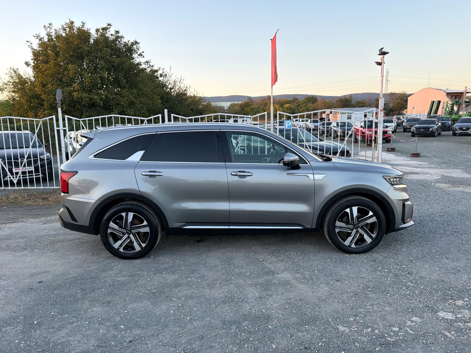 Kia Sorento PREMIUM LUX / HYBRID  / 4X4 /  97 000 �� / YOUTUBE | Mobile.bg � ����������� 4