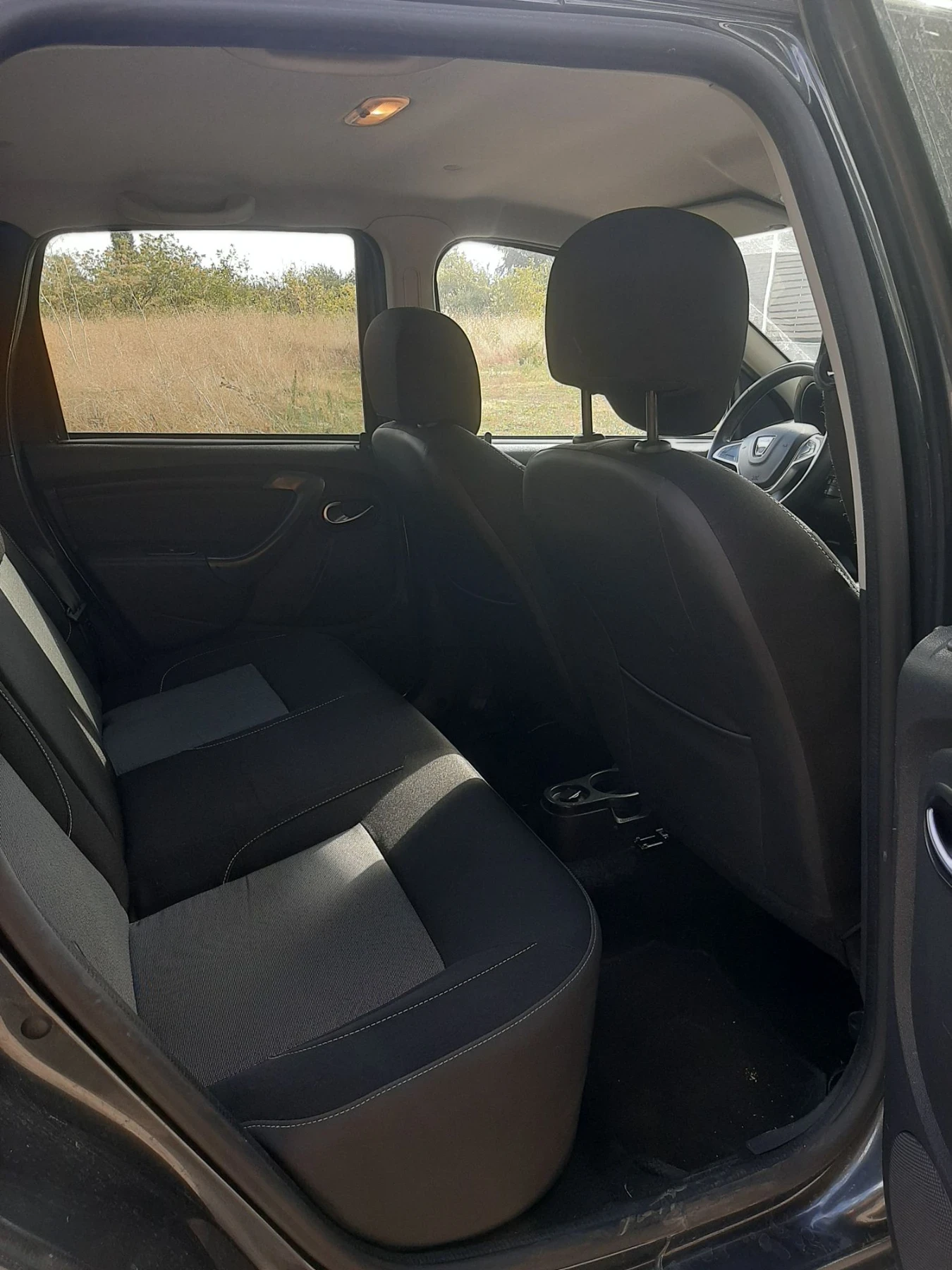 Dacia Duster 1.6GPL 115K.C, снимка 9 - Автомобили и джипове - 56677321