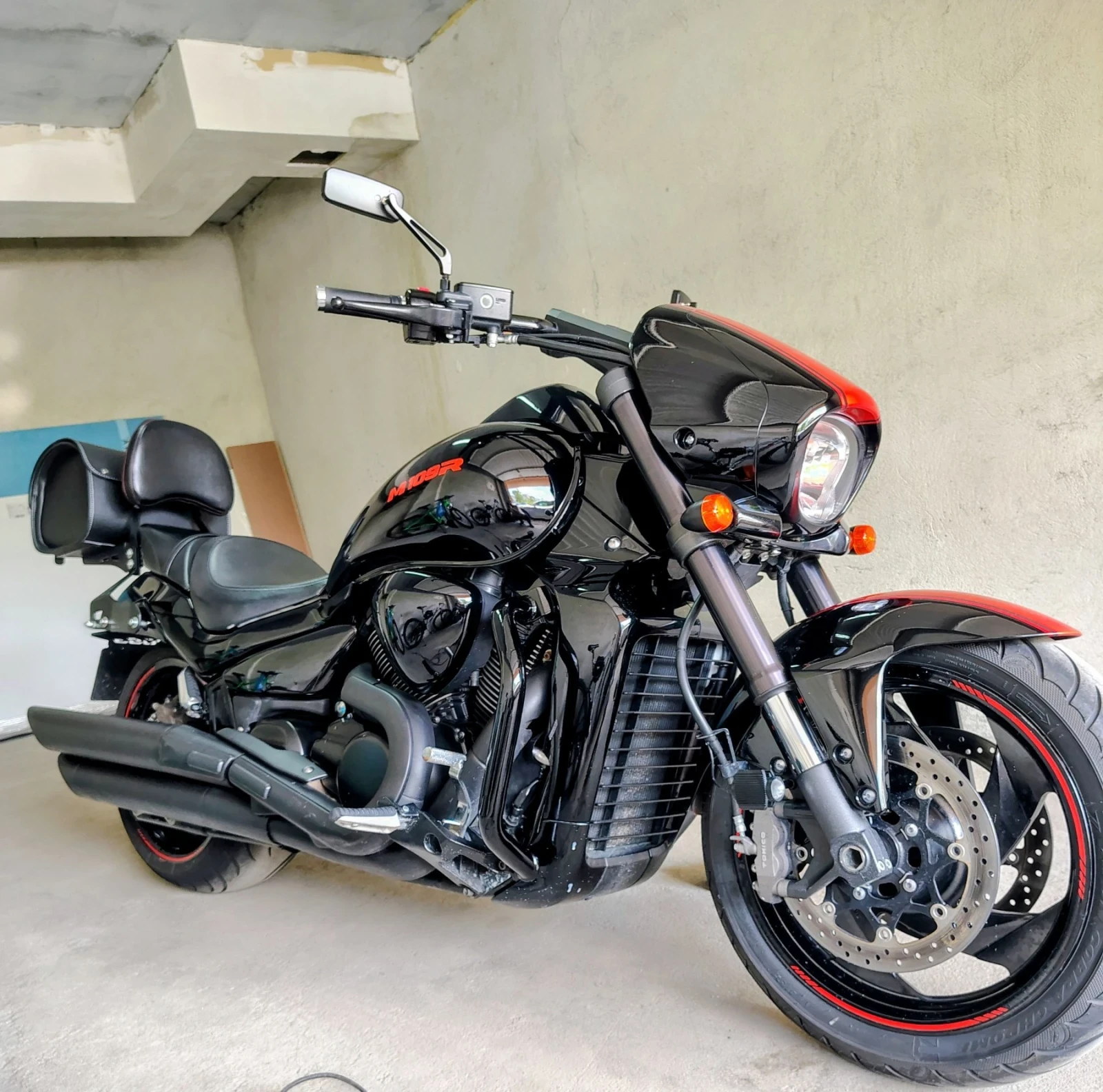 Suzuki Boulevard 1800 M109R black editione , снимка 3 - Мотоциклети и мототехника - 55168432