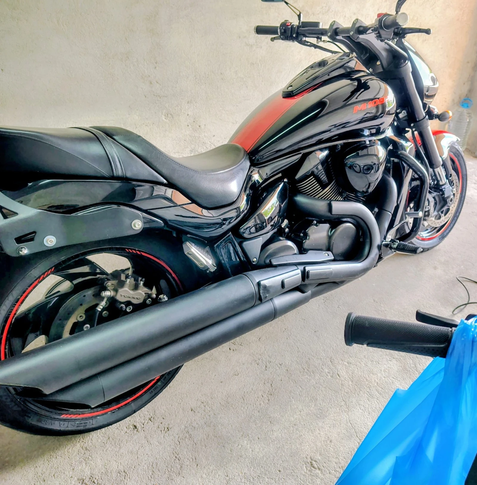 Suzuki Boulevard 1800 M109R black editione , снимка 2 - Мотоциклети и мототехника - 55168432