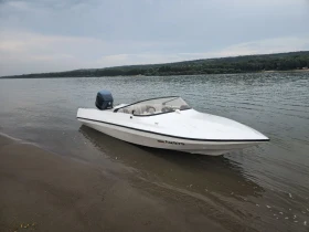       Glastron