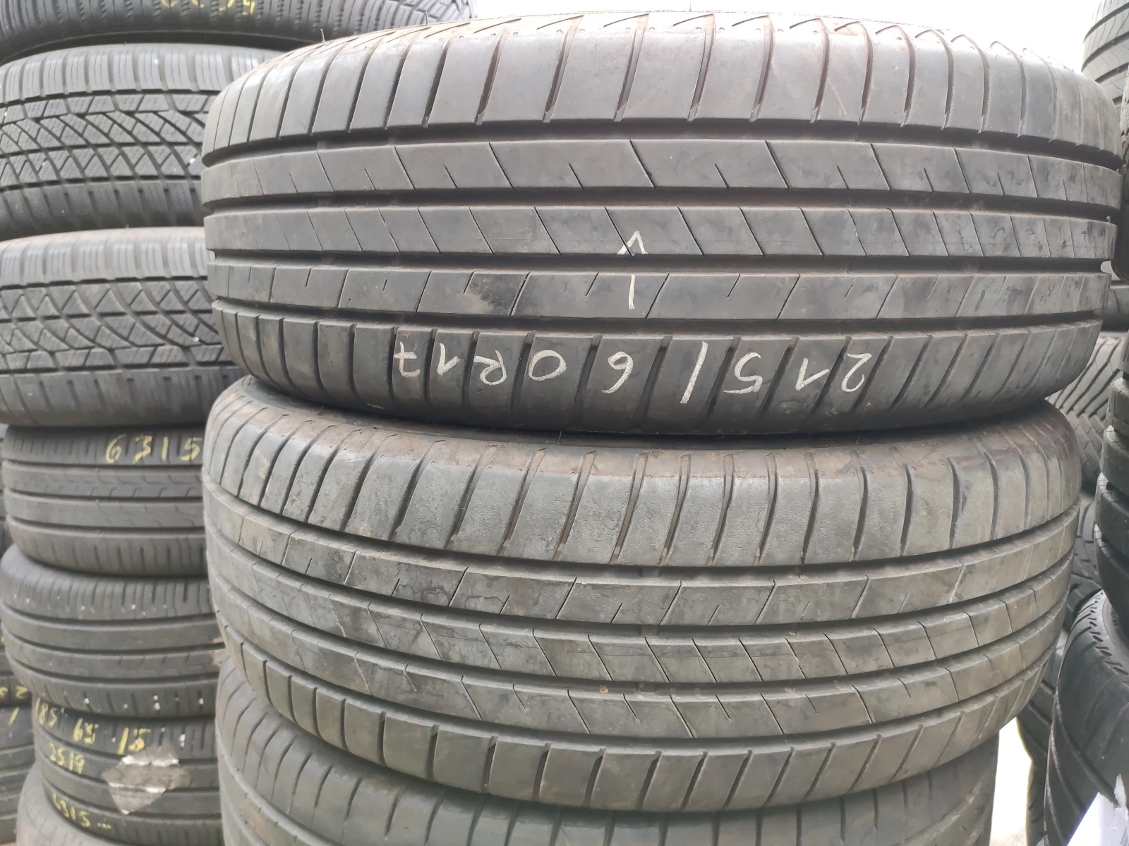 Гуми Летни 215/60R17, снимка 3 - Гуми и джанти - 55497135