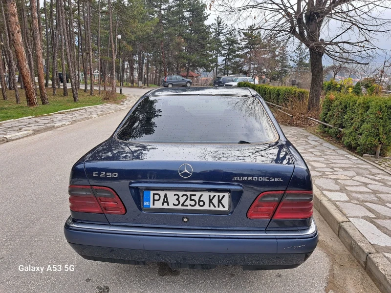 Mercedes-Benz E 250 2.5TD, снимка 4 - Автомобили и джипове - 48088772