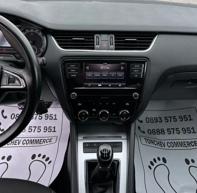 Skoda Octavia 1.6-TDI-172.000km-ORIGINAL-TOP-NEW-NAVI-LED, снимка 10 - Автомобили и джипове - 50471260