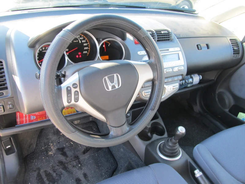 Honda Jazz, снимка 4 - Автомобили и джипове - 52257347