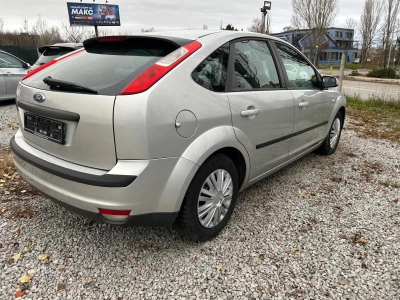 Ford Focus 1.6i 16V Sport, снимка 4 - Автомобили и джипове - 52680625