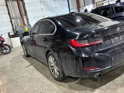 BMW 330 xDrive* АвтоКредит* (ЦЕНА ДО БГ), снимка 5 - Автомобили и джипове - 54031031