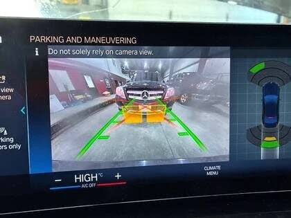 BMW 330 xDrive* АвтоКредит* (ЦЕНА ДО БГ), снимка 9 - Автомобили и джипове - 54031031