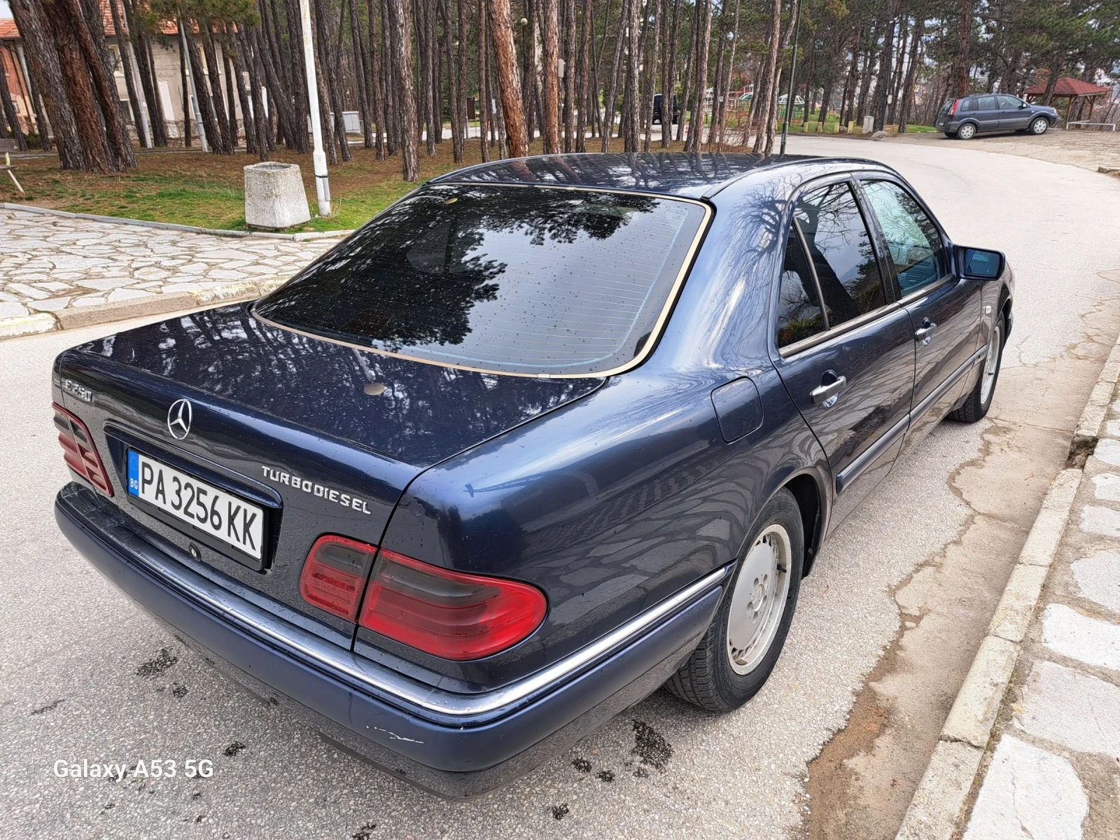 Mercedes-Benz E 250 2.5TD - изображение 5