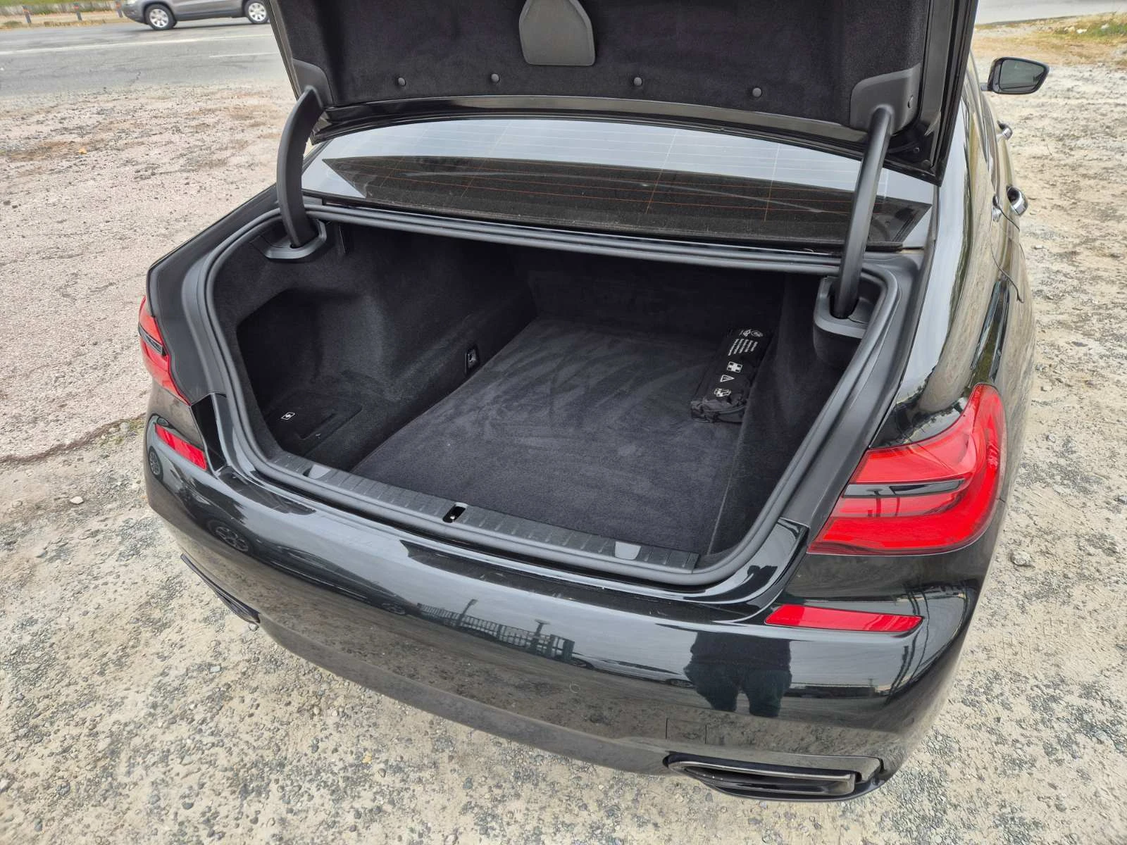 BMW 730 d XDrive M-Pack | Mobile.bg — изображение 11