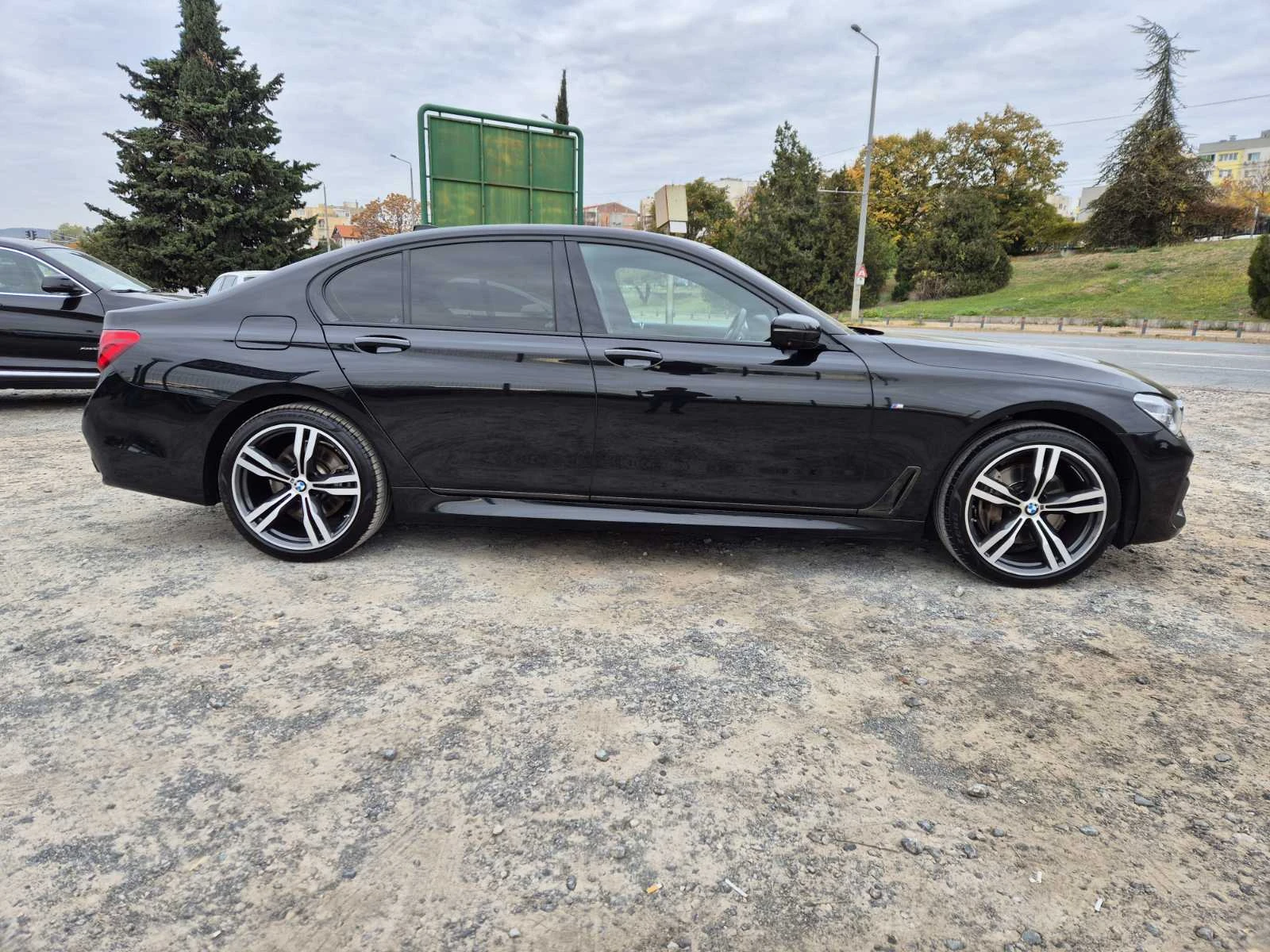 BMW 730 d XDrive M-Pack - изображение 6