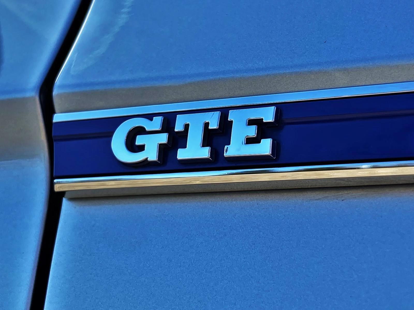 VW Passat GTE - изображение 2