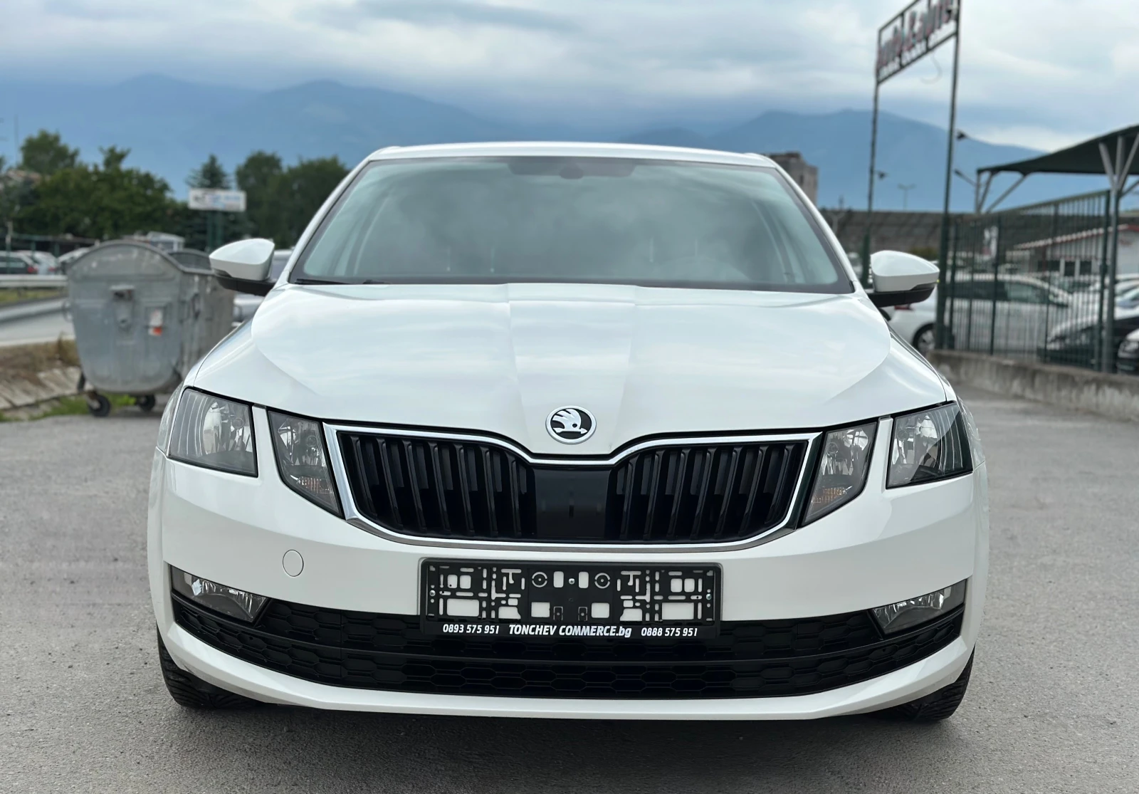 Skoda Octavia 1.6-TDI-172.000km-ORIGINAL-TOP-NEW-NAVI-LED - изображение 2