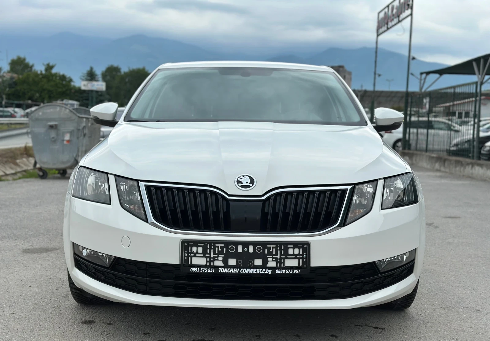 Skoda Octavia 1.6-TDI-172.000km-ORIGINAL-TOP-NEW-NAVI-LED - изображение 2