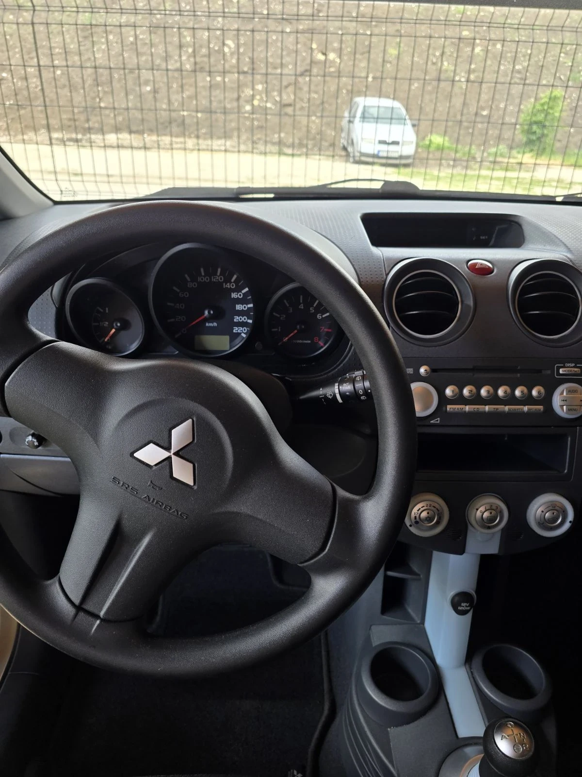 Mitsubishi Colt  - изображение 10
