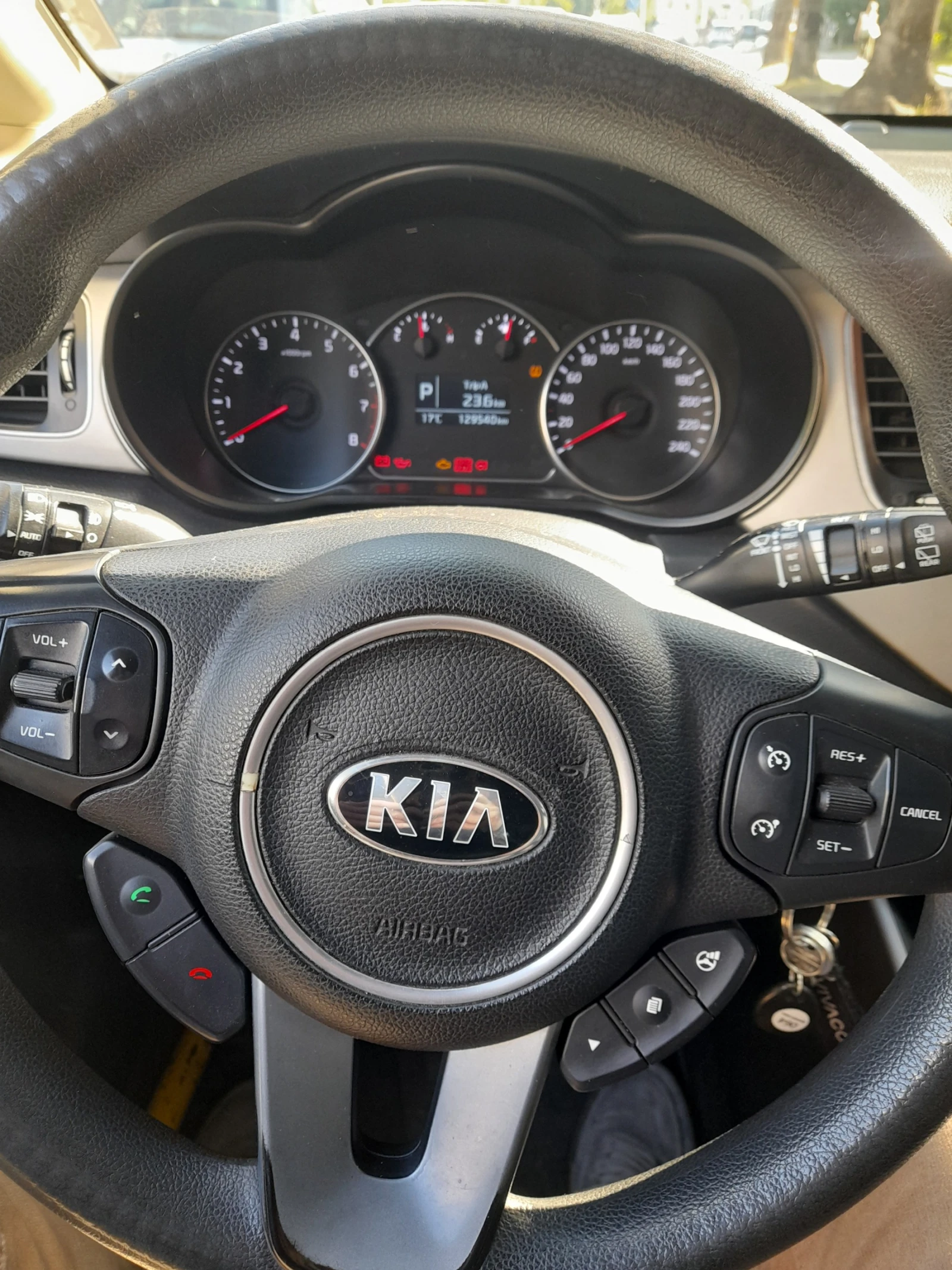Kia Carens LPI  6+ 1 места - изображение 3