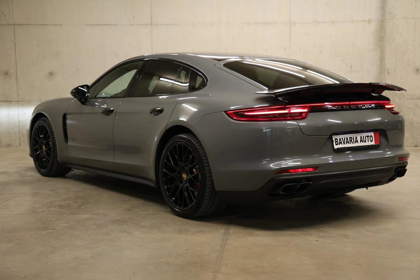Porsche Panamera Turbo - изображение 4