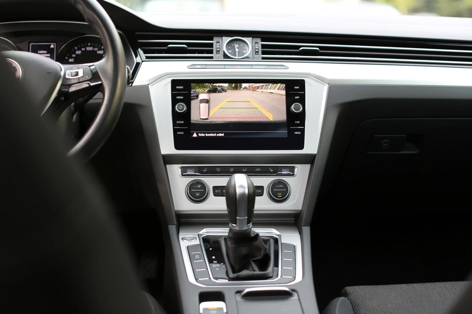 VW Passat Панорама, LED фарове, Масаж , снимка 9 - Автомобили и джипове - 53865984