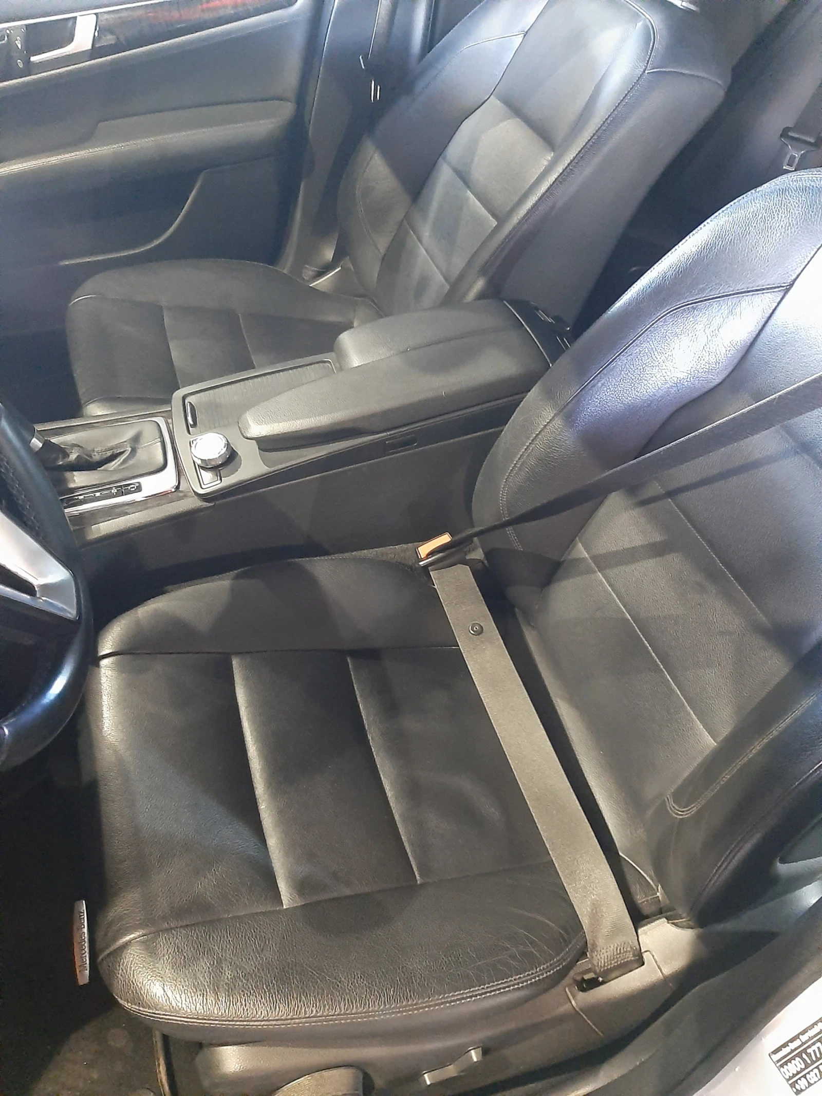 Mercedes-Benz C 250 4matic , снимка 12 - Автомобили и джипове - 53989514