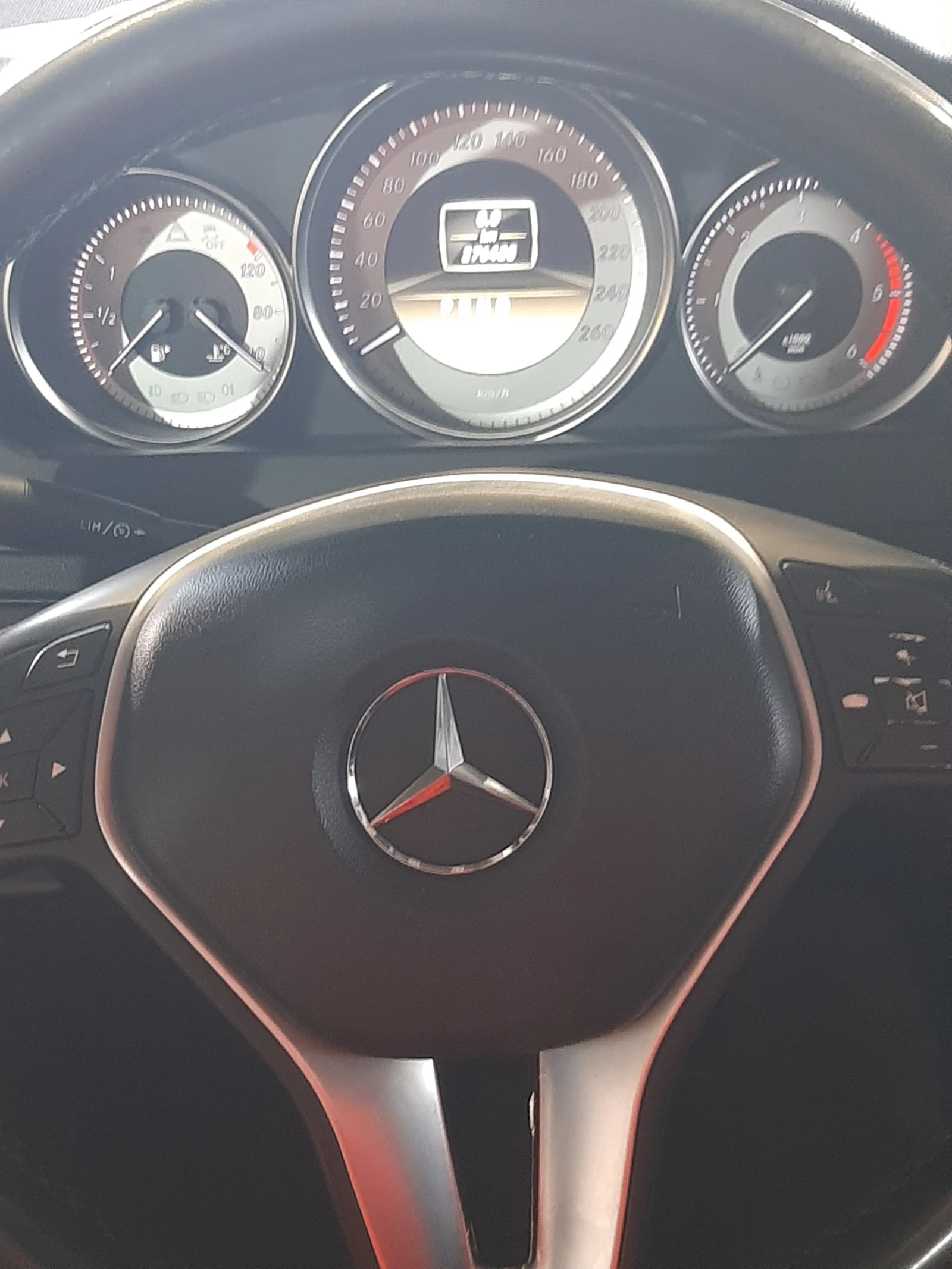 Mercedes-Benz C 250 4matic , снимка 14 - Автомобили и джипове - 53989514