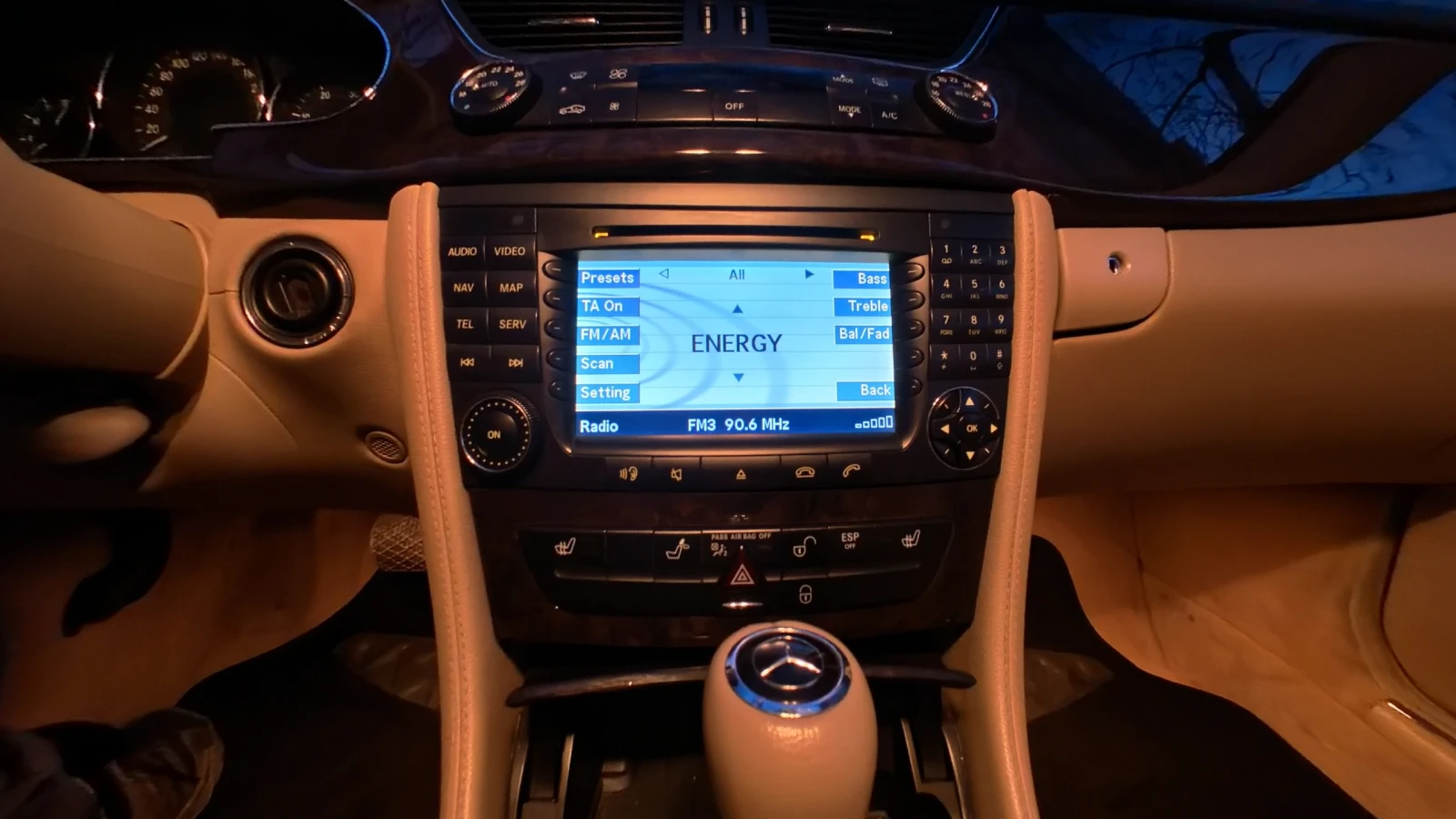 Mercedes-Benz CLS 320 AMG, снимка 14 - Автомобили и джипове - 54011074