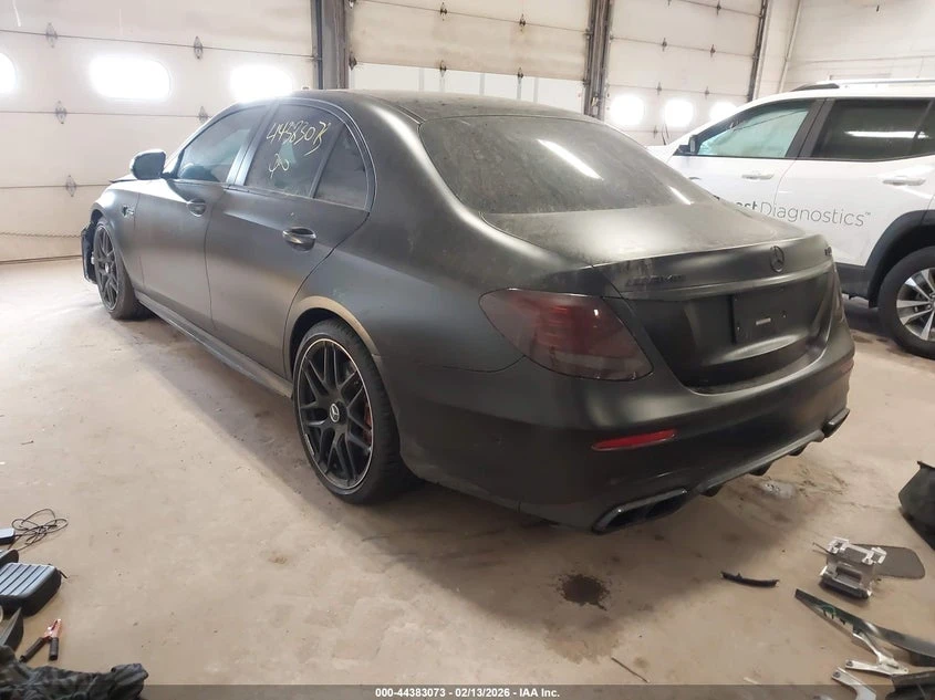 Mercedes-Benz E 63 AMG 4L V8   N All Wheel Drive | Mobile.bg � ����������� 3