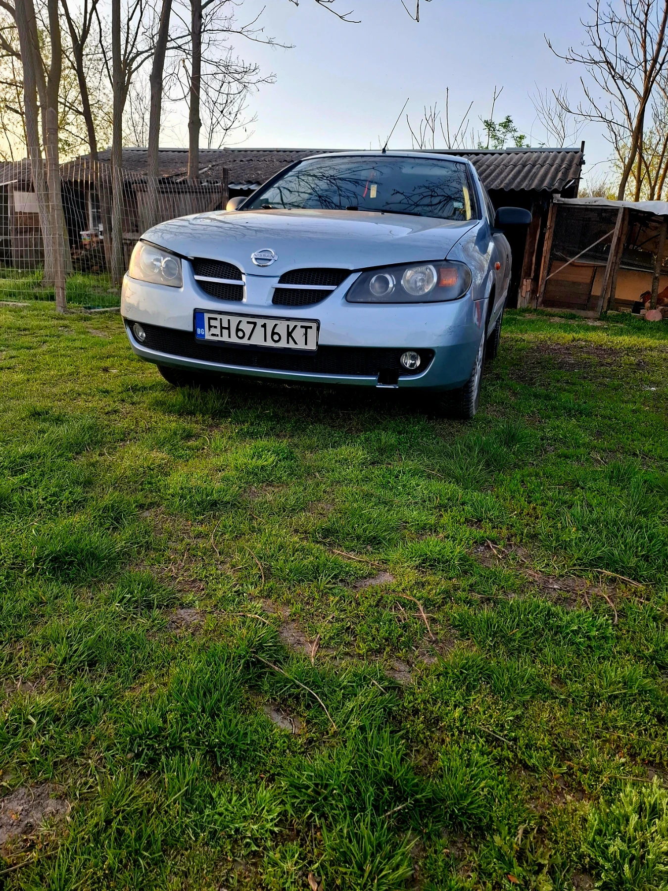 Nissan Almera, снимка 5 - Автомобили и джипове - 54221134