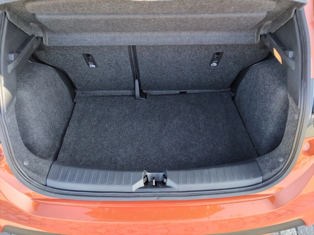 Nissan Micra, снимка 16 - Автомобили и джипове - 54253858