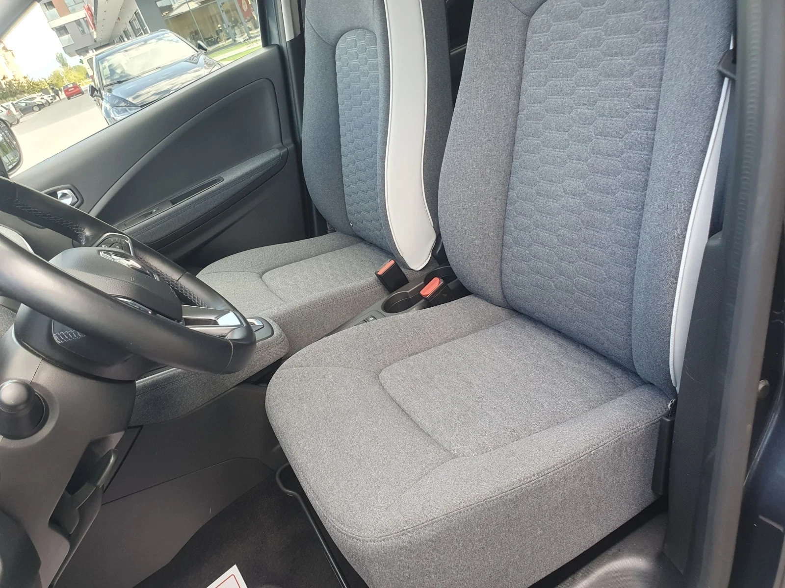 Renault Zoe 52kwh  FULL  KAMERA PODGREV  SEDALKI VOLAN | Mobile.bg � ����������� 7