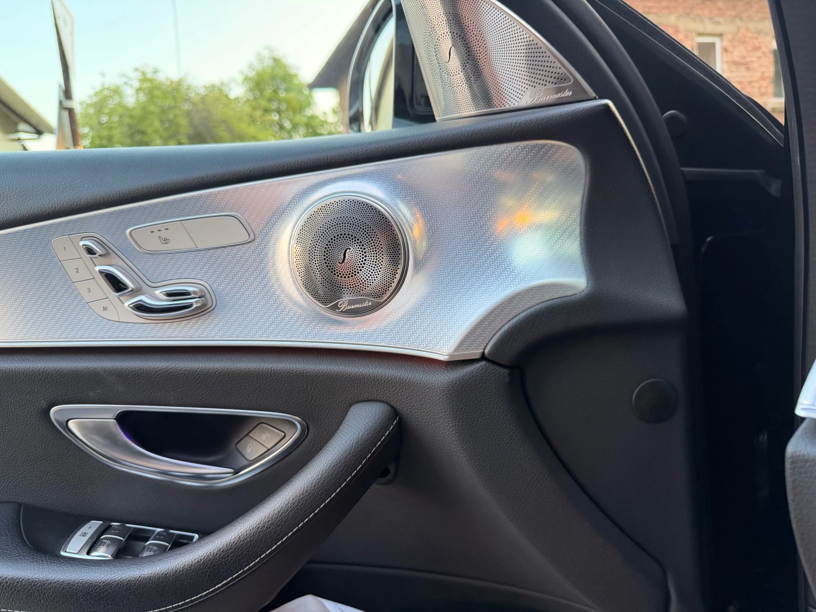 Mercedes-Benz E 220 4matic 360 камера, снимка 16 - Автомобили и джипове - 54476735