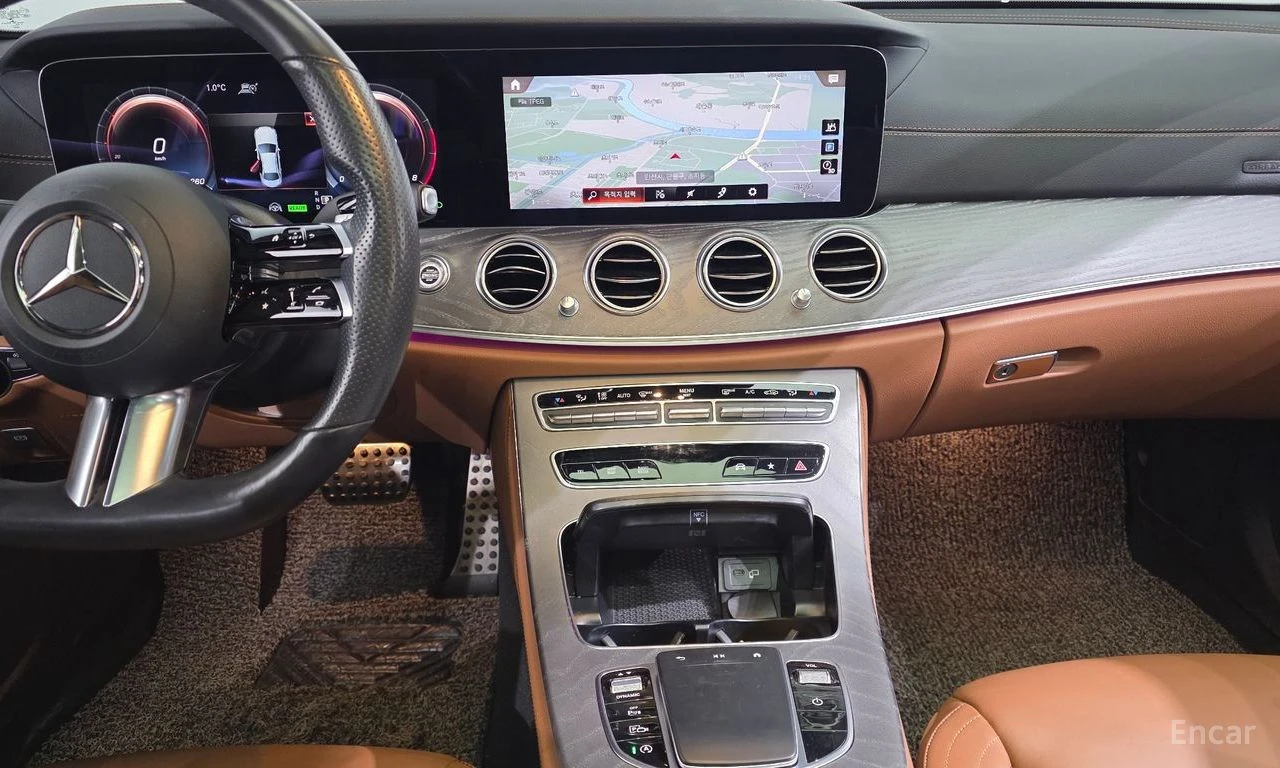 Mercedes-Benz E 350 4MATIC* AMG-LINE* , снимка 10 - Автомобили и джипове - 54714714