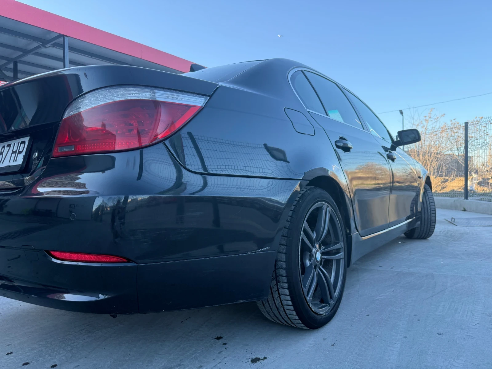 BMW 530, снимка 4 - Автомобили и джипове - 55222376