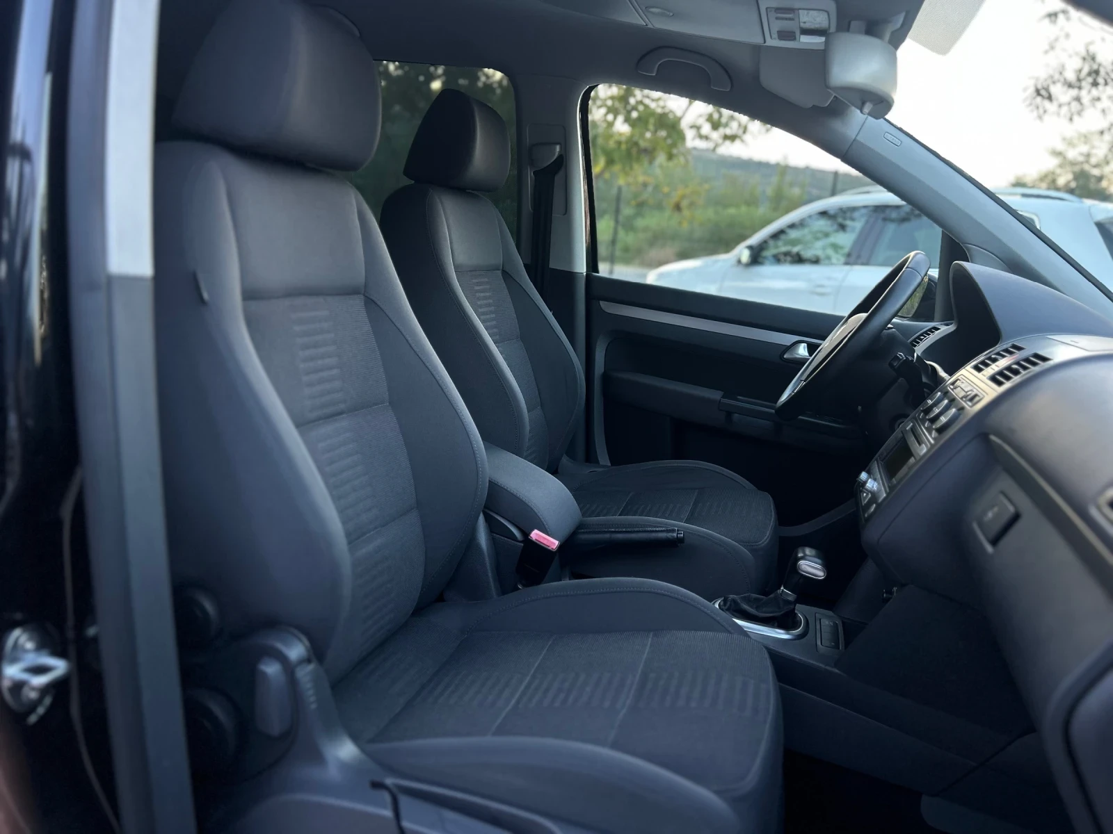 VW Touran 2.0TDI Highline DSG 7������ | Mobile.bg � ����������� 9