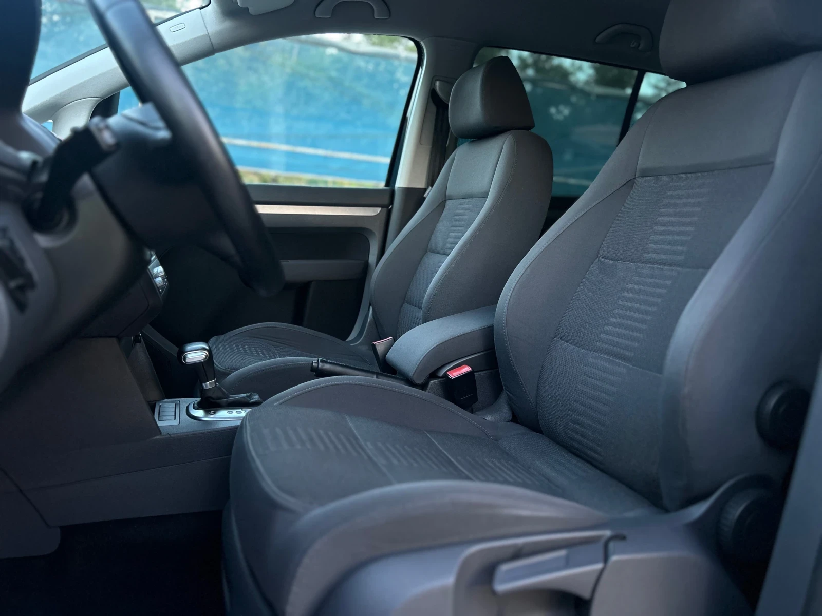 VW Touran 2.0TDI Highline DSG 7������ | Mobile.bg � ����������� 8