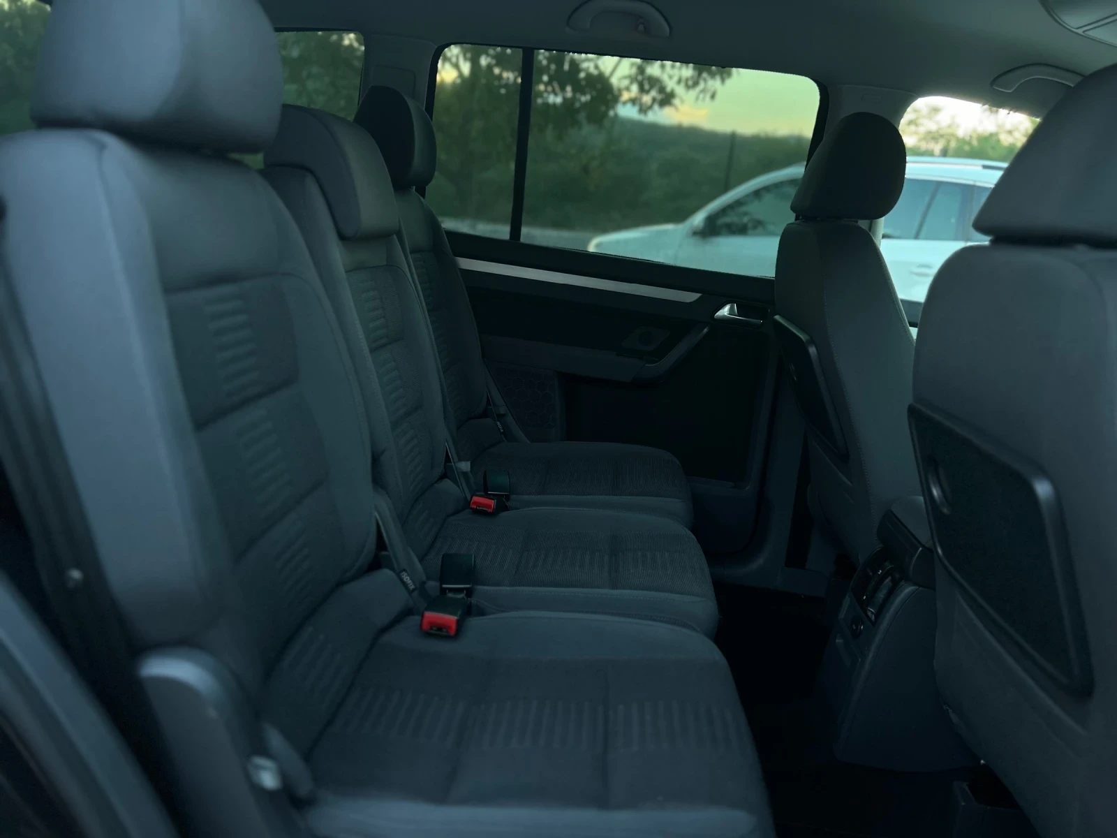 VW Touran 2.0TDI Highline DSG 7������ | Mobile.bg � ����������� 10