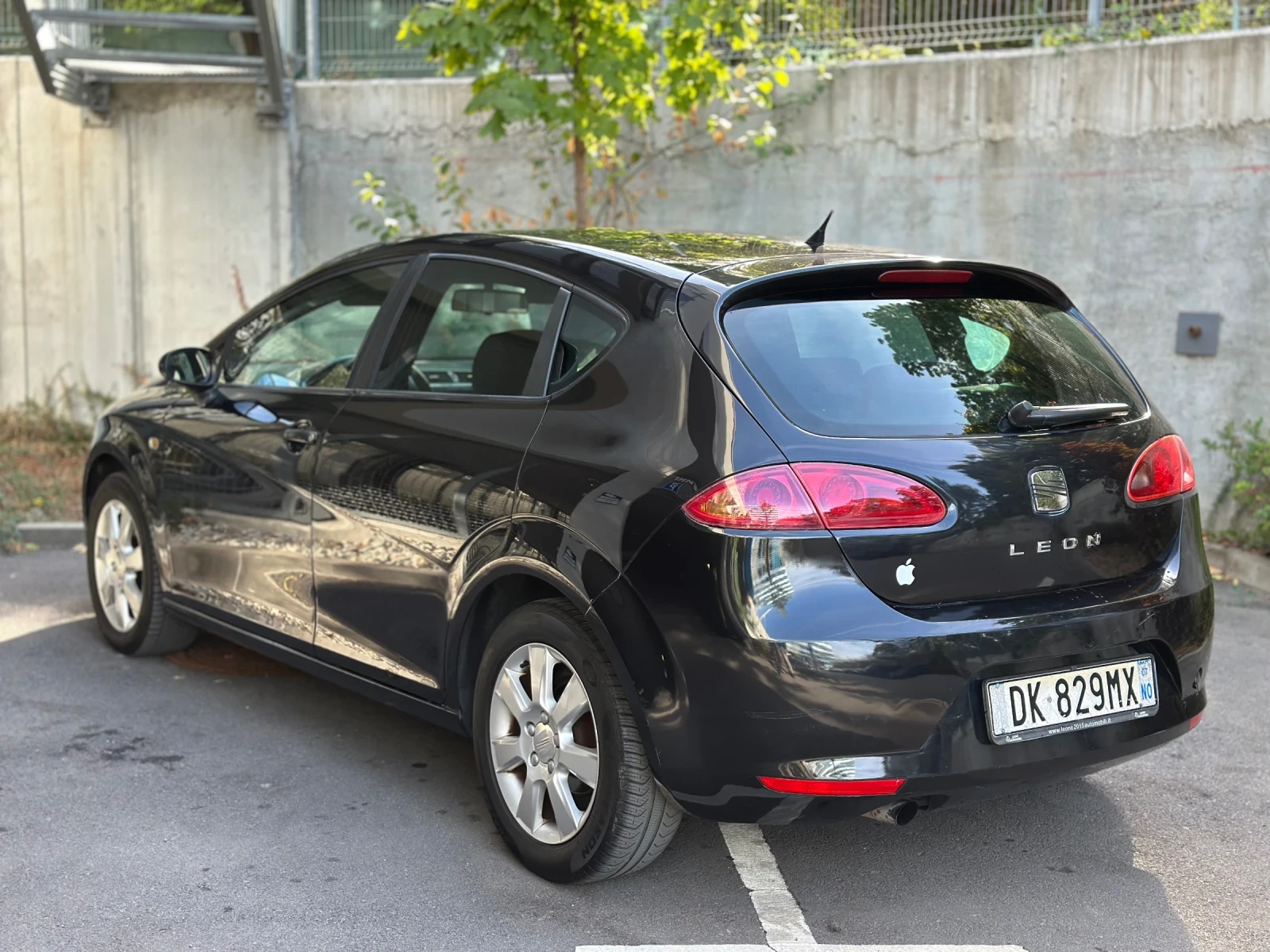 Seat Leon 1.6 MPi Italy Alcantar, снимка 3 - Автомобили и джипове - 56329688