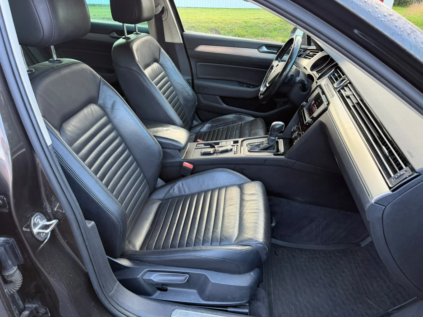 VW Passat Highline 190h.p Full Led, снимка 15 - Автомобили и джипове - 56333977