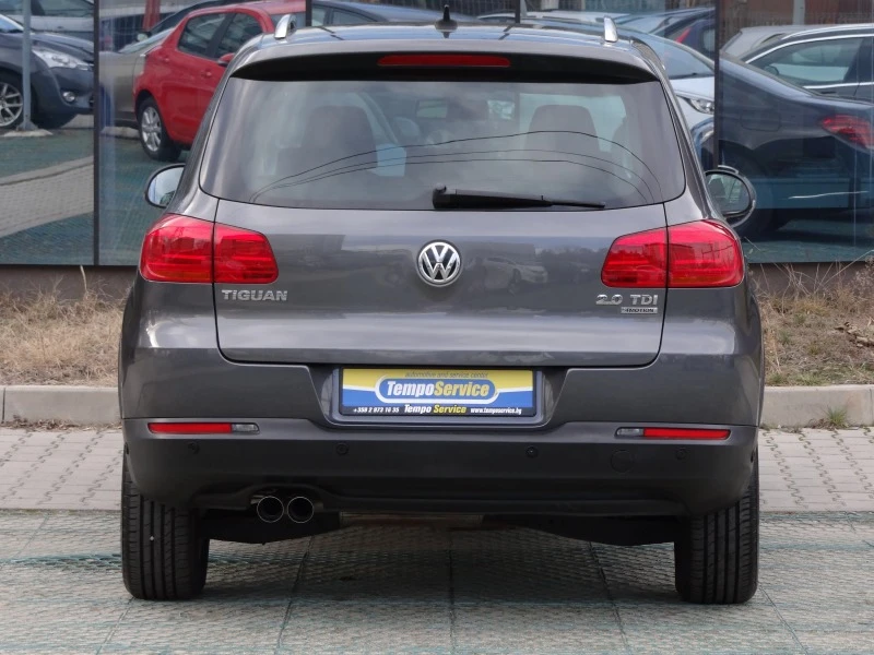 VW Tiguan 2.0-TDI / 4-MOTION / Auto-DSG / NAVI / EURO-5B /, снимка 4 - Автомобили и джипове - 39243990