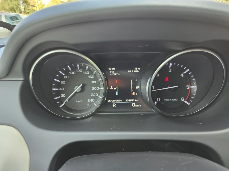 Land Rover Discovery Sport 2.0D 150 KS/LUXURY/9G/CAMERA, снимка 15 - Автомобили и джипове - 51343369