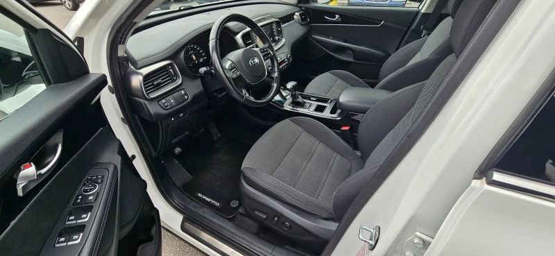 Kia Sorento 2.2 CRDi AWD Feel Rebel AT8, снимка 10 - Автомобили и джипове - 52098285