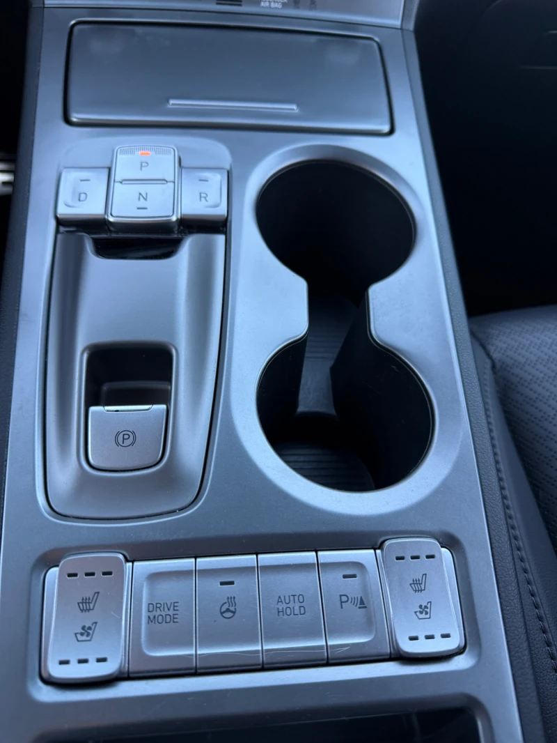 Hyundai Kona Premium 64kwh SOH 100%, снимка 12 - Автомобили и джипове - 52134210