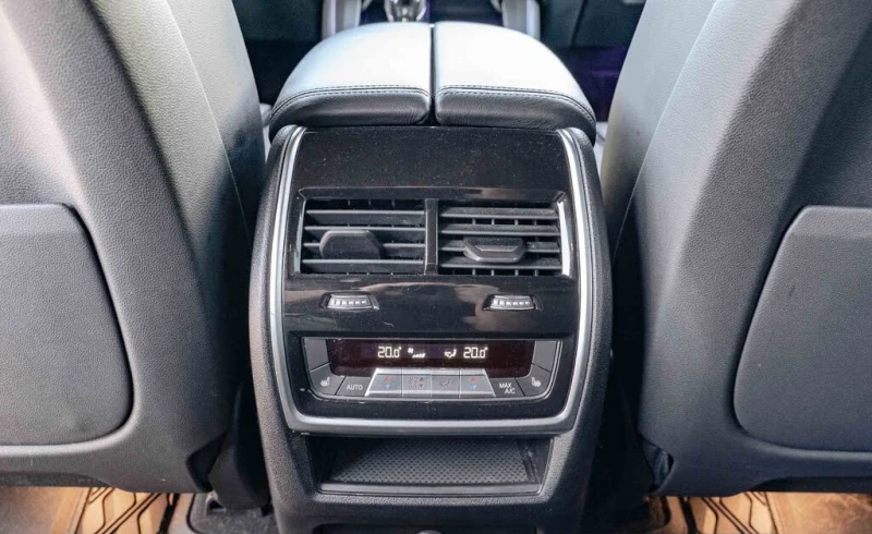 BMW X5 xDrive40i* АвтоКредит* (ЦЕНА ДО БГ), снимка 12 - Автомобили и джипове - 52617380