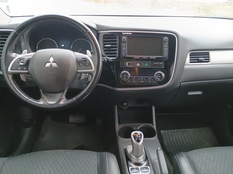 Mitsubishi Outlander PHEV, снимка 3 - Автомобили и джипове - 52891712