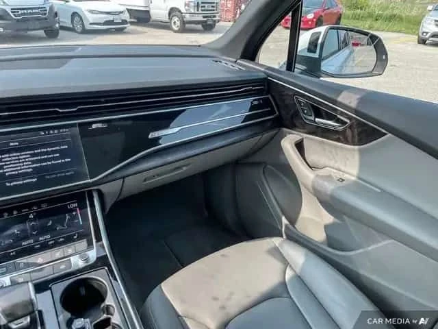 Audi Q7 Komfort Quattro | 7 PASS | PANO | ПОДОГРЕВ | 360  , снимка 11 - Автомобили и джипове - 53760456