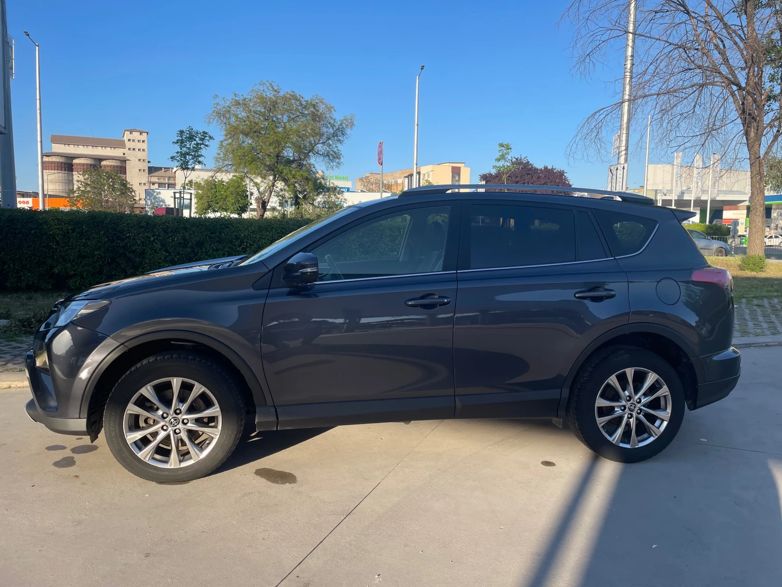 Toyota Rav4 2.0 D4D LONG = NAVI = KAMERA= КАТО НОВА - изображение 2
