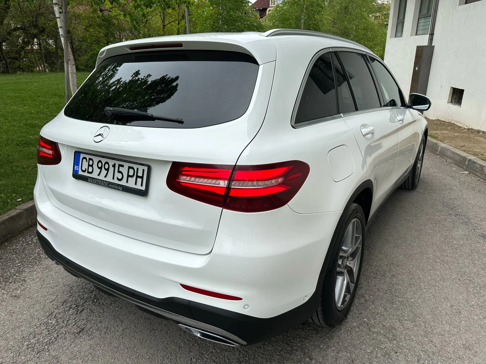 Mercedes-Benz GLC 220 d / 4MATIC / AMG OPTIC / ПАНОРАМА - изображение 7